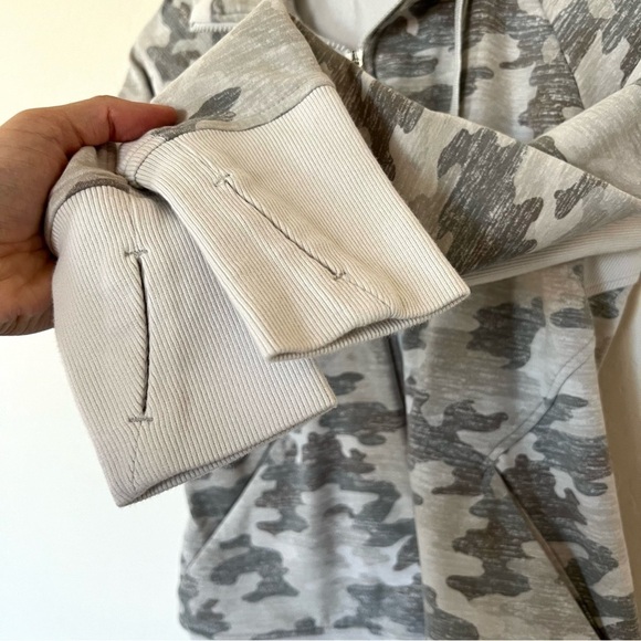 Athleta Triumph Grey Camo Zip Up Hoodie Jacket - Picture 8 of 8